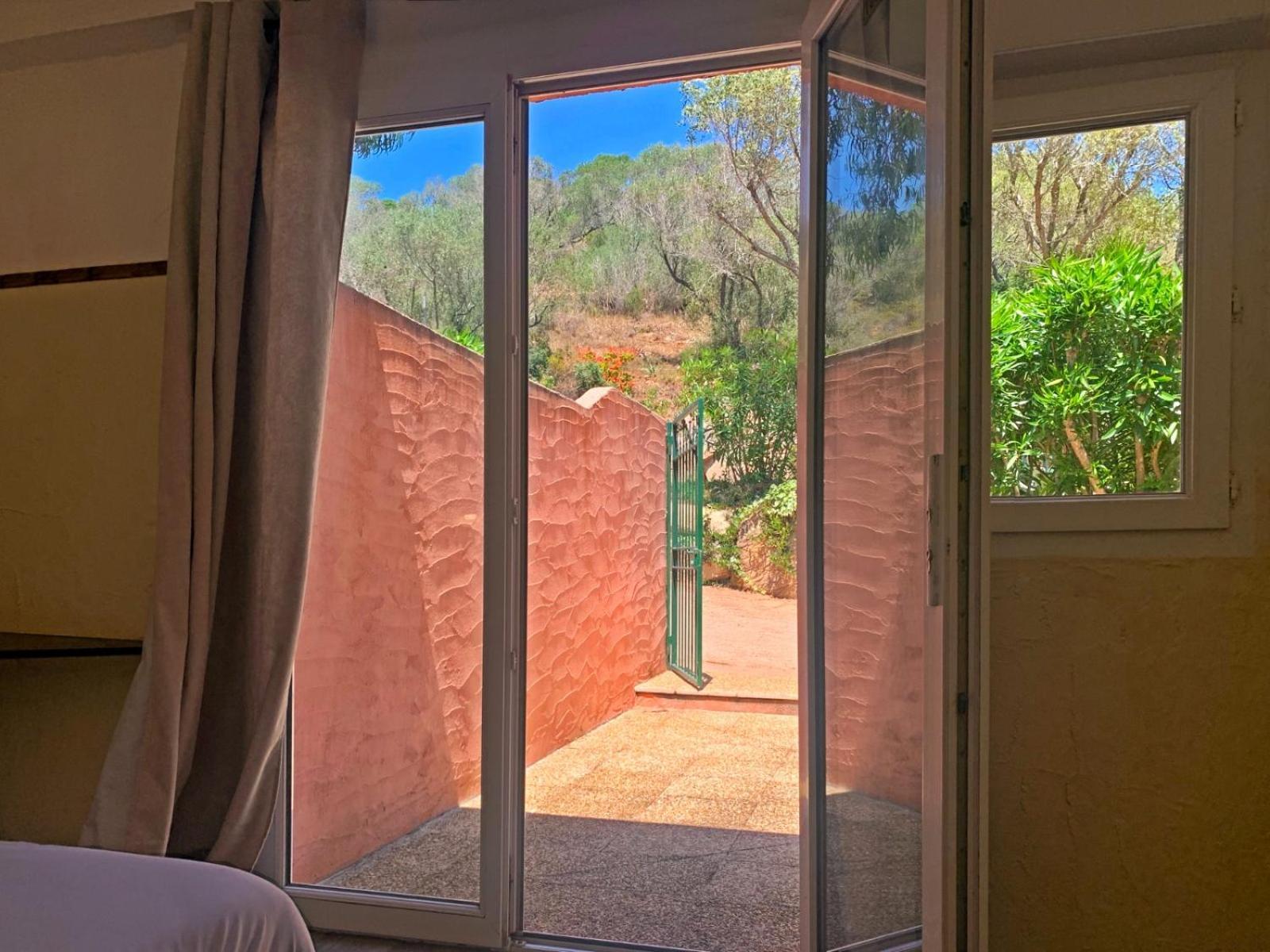 בוניפסיו Hotel Maora Village מראה חיצוני תמונה